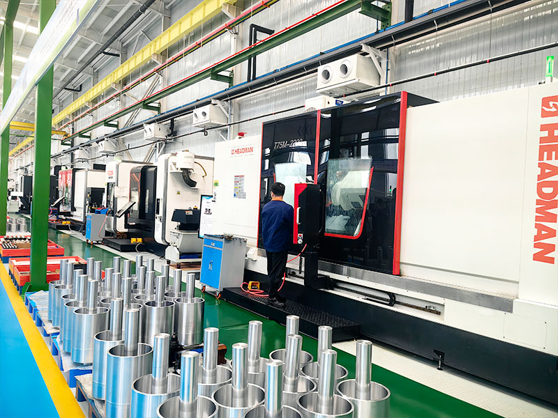 挖掘机行驶过程中常见问题